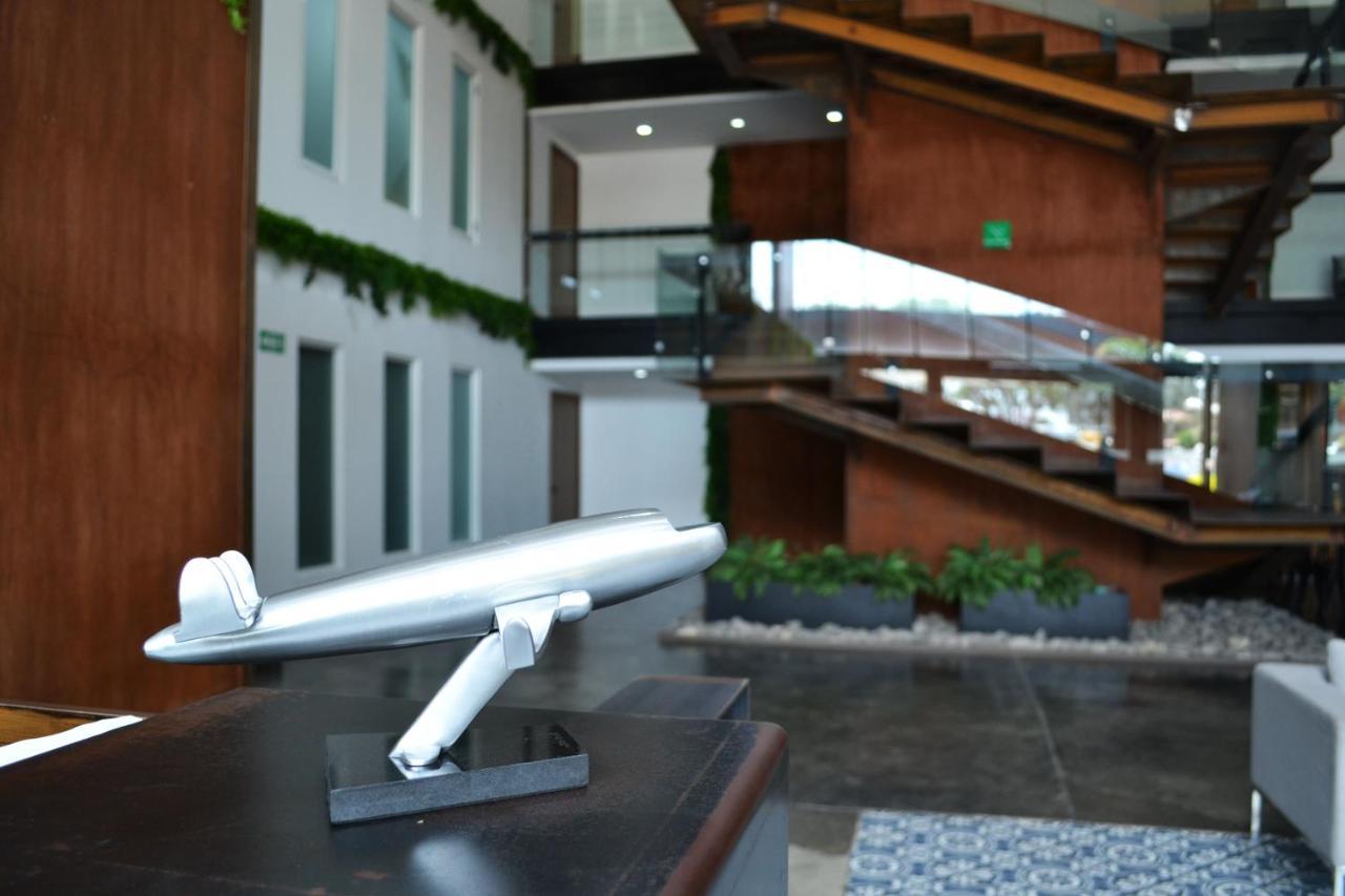 Hangar Select Aeropuerto Guadalajara Las Pintas エクステリア 写真