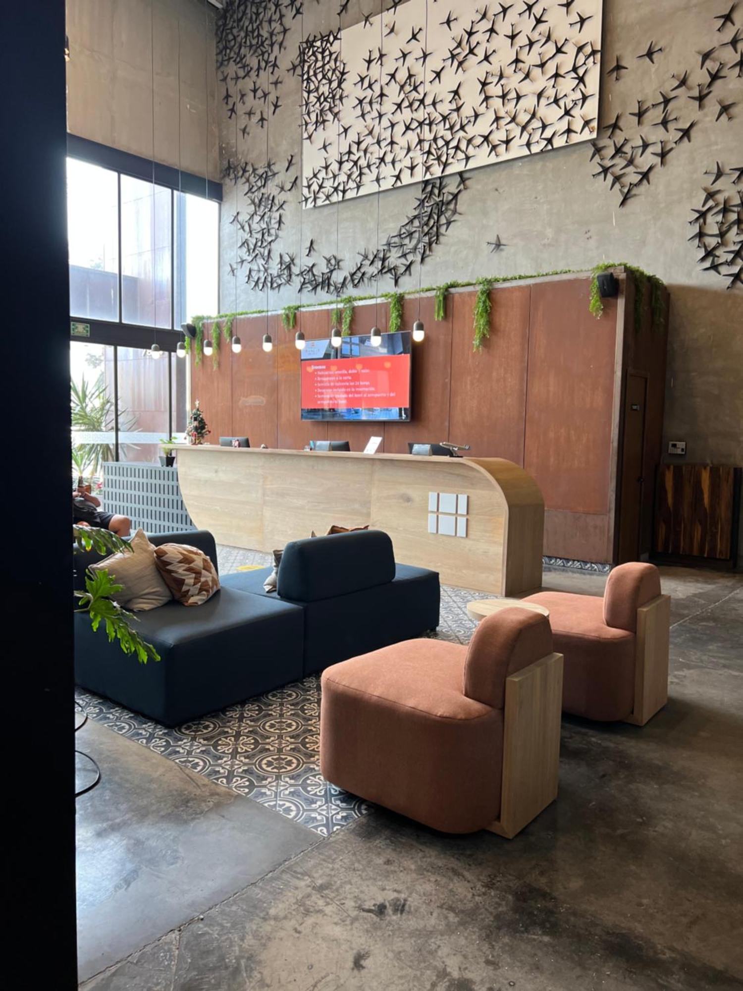 Hangar Select Aeropuerto Guadalajara Las Pintas エクステリア 写真